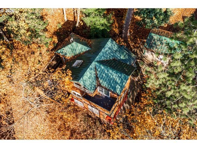 1660 LEATHERWOOD Dr, Eugene, OR 97405