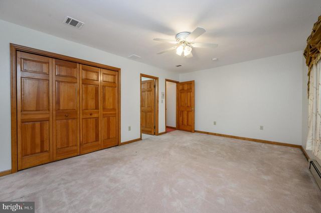 4 DRINKING BROOK RD, Monmouth Junction, NJ 08852