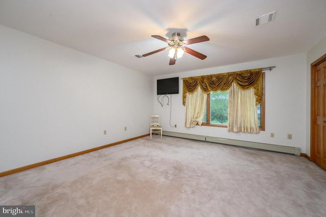 4 DRINKING BROOK RD, Monmouth Junction, NJ 08852