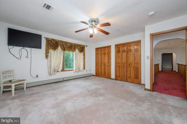4 DRINKING BROOK RD, Monmouth Junction, NJ 08852