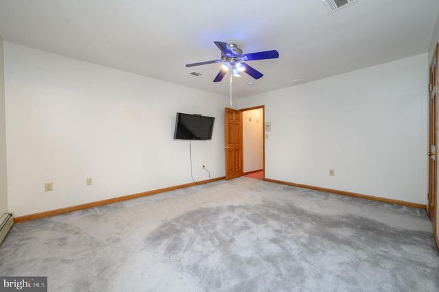 4 DRINKING BROOK RD, Monmouth Junction, NJ 08852