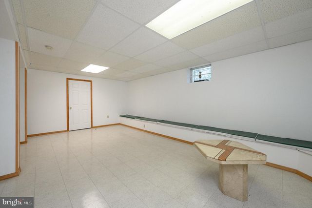 4 DRINKING BROOK RD, Monmouth Junction, NJ 08852