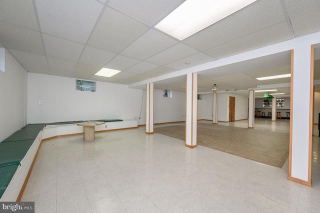 4 DRINKING BROOK RD, Monmouth Junction, NJ 08852