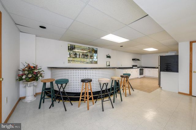4 DRINKING BROOK RD, Monmouth Junction, NJ 08852