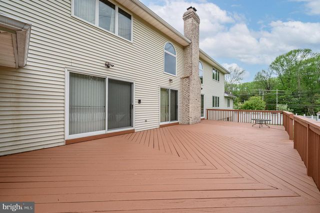 4 DRINKING BROOK RD, Monmouth Junction, NJ 08852