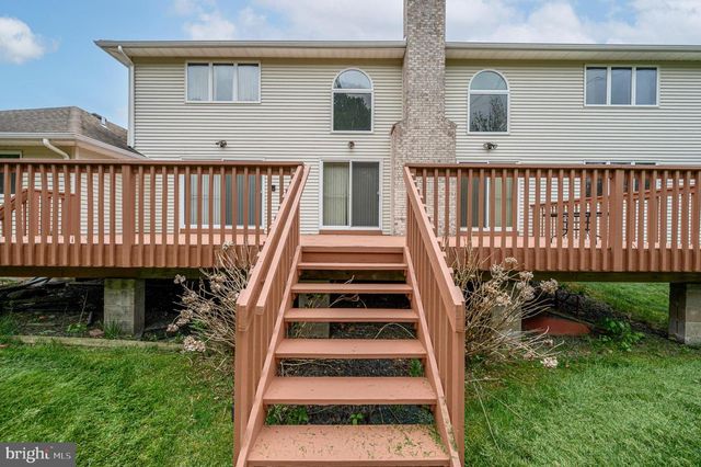 4 DRINKING BROOK RD, Monmouth Junction, NJ 08852