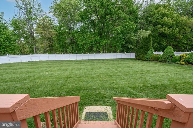 4 DRINKING BROOK RD, Monmouth Junction, NJ 08852