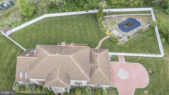 4 DRINKING BROOK RD, Monmouth Junction, NJ 08852