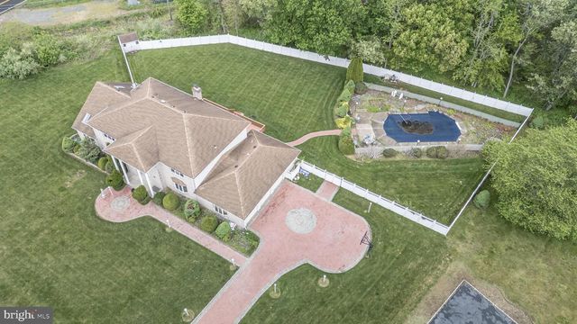 4 DRINKING BROOK RD, Monmouth Junction, NJ 08852