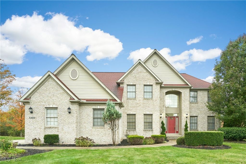 5469 Riverview Drive, North Royalton, OH 44133