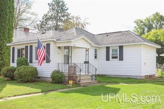 513 W Sagola Ave, Kingsford, MI 49802