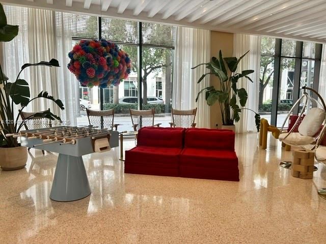 90 NE 32 713, Miami, FL 33137