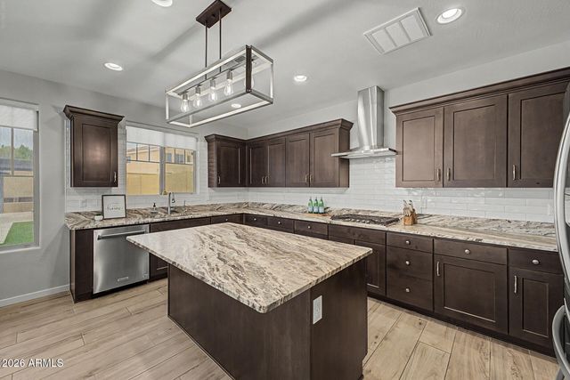 16622 S 6TH Place, Phoenix, AZ 85048
