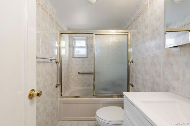 59 Pembrook Drive, Mineola, NY 11501