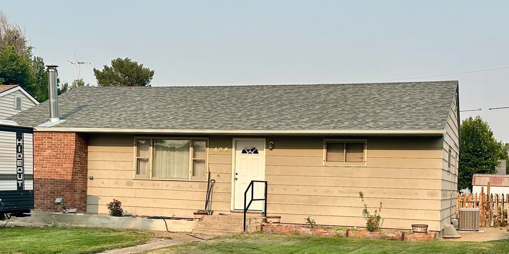 406 East Lane, Worland, WY 82401 photo 1