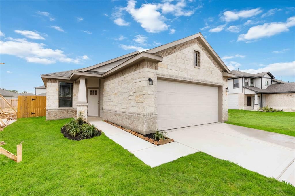 16862 Needlepoint Drive, Conroe, TX 77302