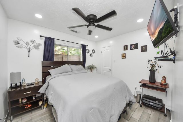 4246 Tiny Hur Drive, Pasadena, TX 77503
