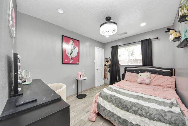 4246 Tiny Hur Drive, Pasadena, TX 77503