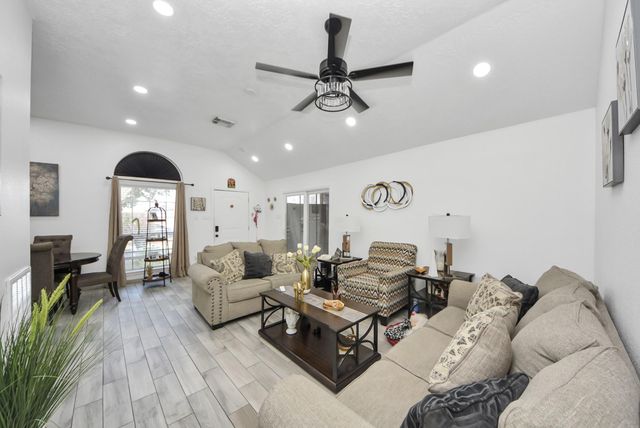 4246 Tiny Hur Drive, Pasadena, TX 77503