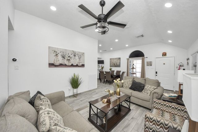 4246 Tiny Hur Drive, Pasadena, TX 77503