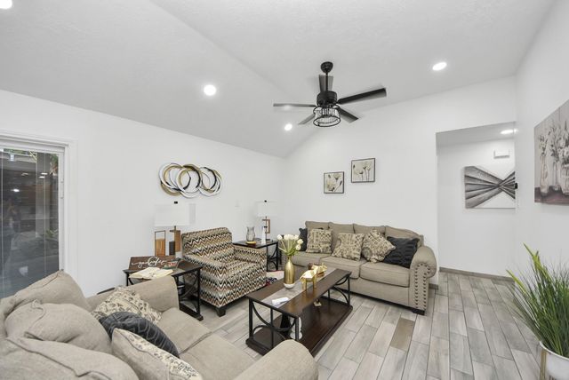 4246 Tiny Hur Drive, Pasadena, TX 77503