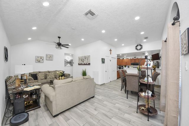 4246 Tiny Hur Drive, Pasadena, TX 77503