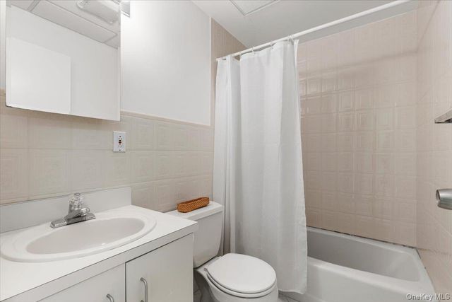 174 Lawrence Avenue, Eastchester, NY 10709