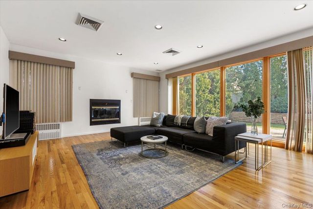 174 Lawrence Avenue, Eastchester, NY 10709