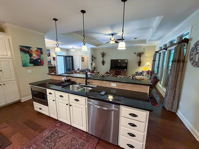 107 Littleleaf Ct, Dothan, AL 36301