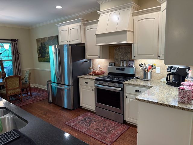 107 Littleleaf Ct, Dothan, AL 36301