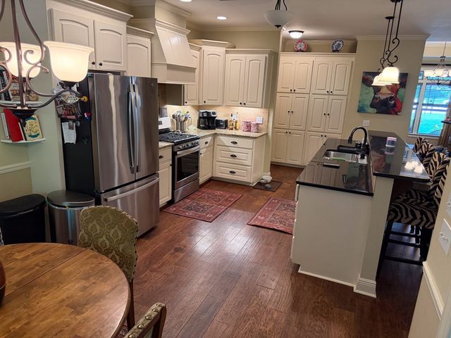 107 Littleleaf Ct, Dothan, AL 36301