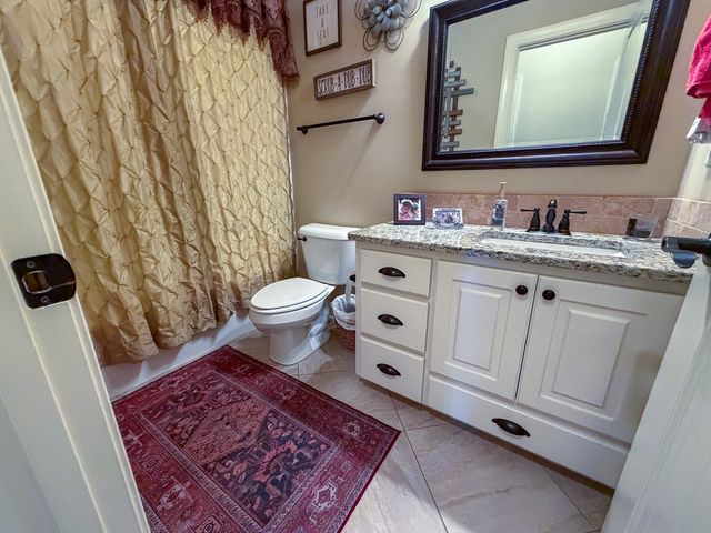 107 Littleleaf Ct, Dothan, AL 36301