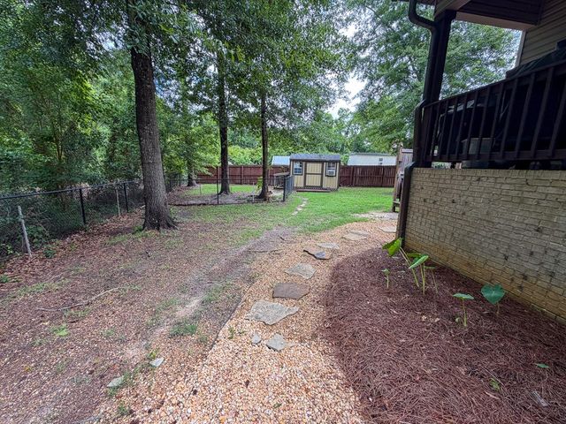107 Littleleaf Ct, Dothan, AL 36301