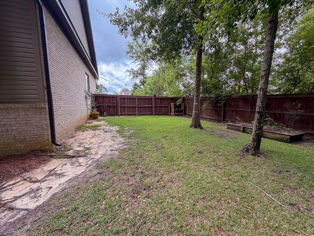 107 Littleleaf Ct, Dothan, AL 36301