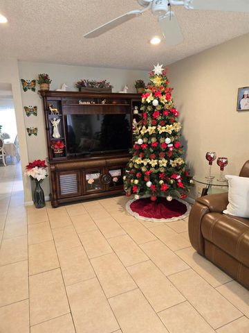 2396 Daphne Drive, West Palm Beach, FL 33415