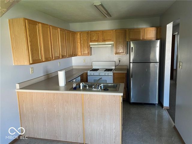 1086 Fairlane Court, Franklin, IN 46131