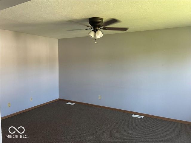 1086 Fairlane Court, Franklin, IN 46131