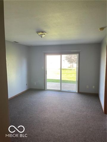 1086 Fairlane Court, Franklin, IN 46131