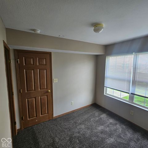 1086 Fairlane Court, Franklin, IN 46131