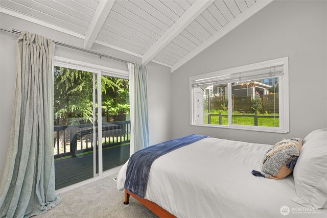 49 N Point Drive, Bellingham, WA 98229
