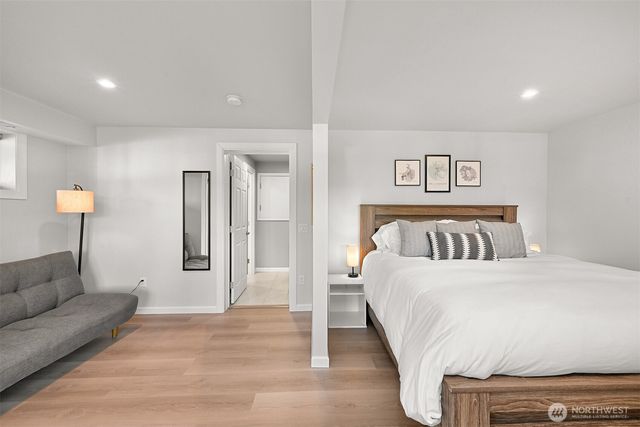 49 N Point Drive, Bellingham, WA 98229