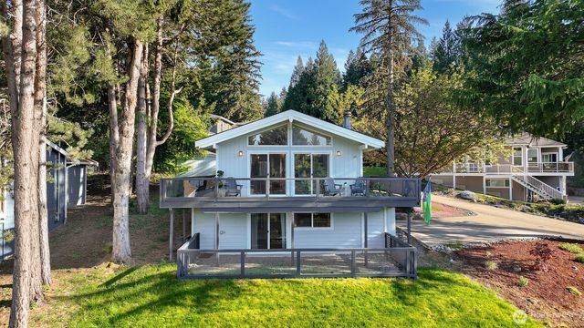 49 N Point Drive, Bellingham, WA 98229