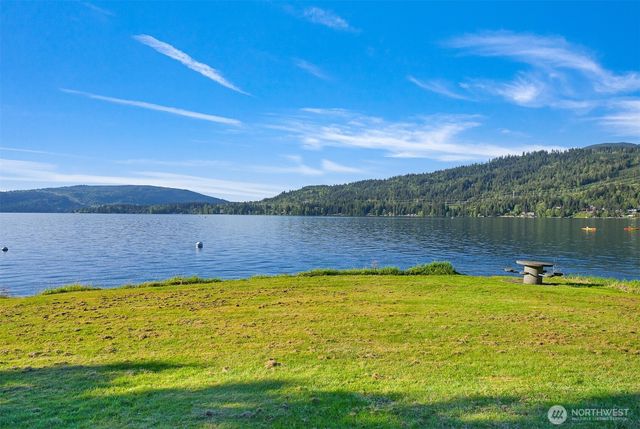 49 N Point Drive, Bellingham, WA 98229