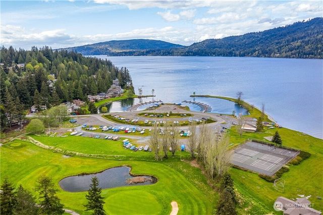 49 N Point Drive, Bellingham, WA 98229