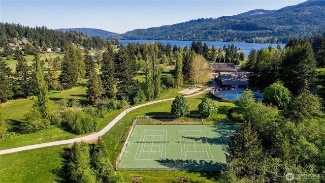 49 N Point Drive, Bellingham, WA 98229