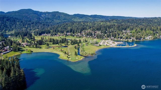 49 N Point Drive, Bellingham, WA 98229