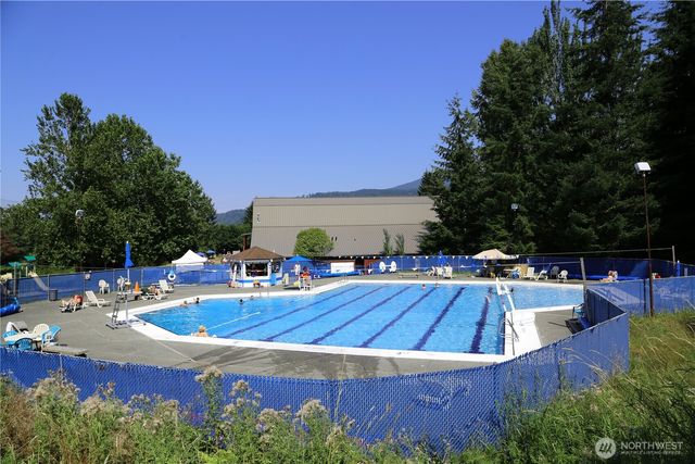 49 N Point Drive, Bellingham, WA 98229