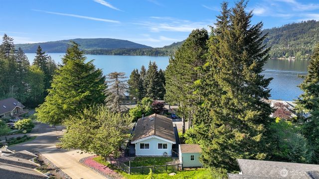 49 N Point Drive, Bellingham, WA 98229