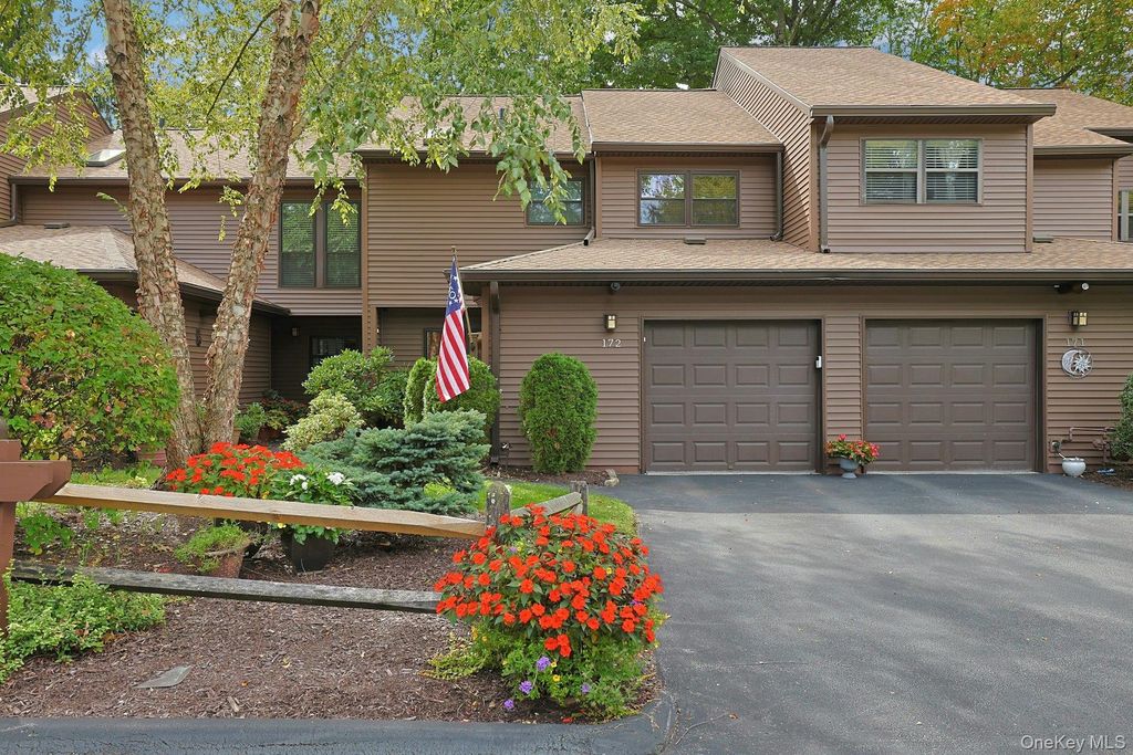 172 Woods Brooke Circle, Ossining, NY 10562 — exterior
