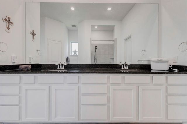 3711 Castle Rock Drive, Rosenberg, TX 77469